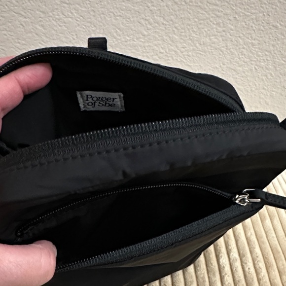 Athleta- Vertical Crossbody Bag NWOT - Picture 9 of 10